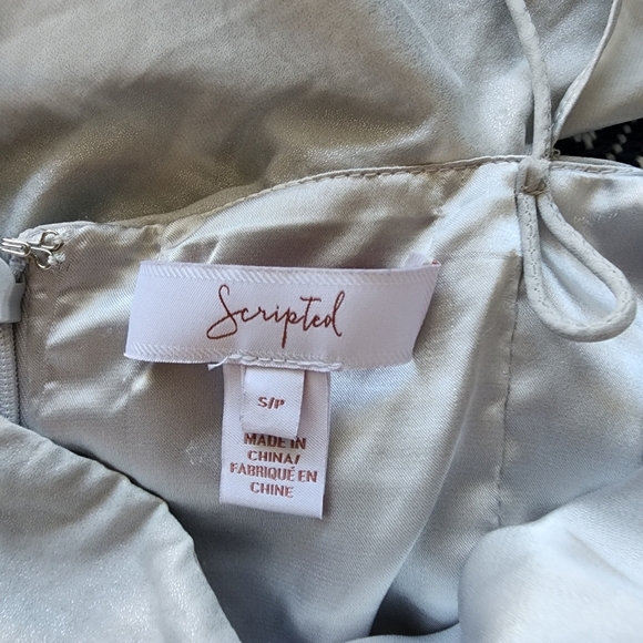 Scripted One-shoulder Sleeveless Ruffle Top - Picture 6 of 8